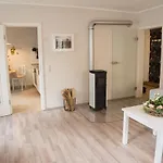 Urlaubsfreude Biedermann Haus Blumenglueck - Rose *
